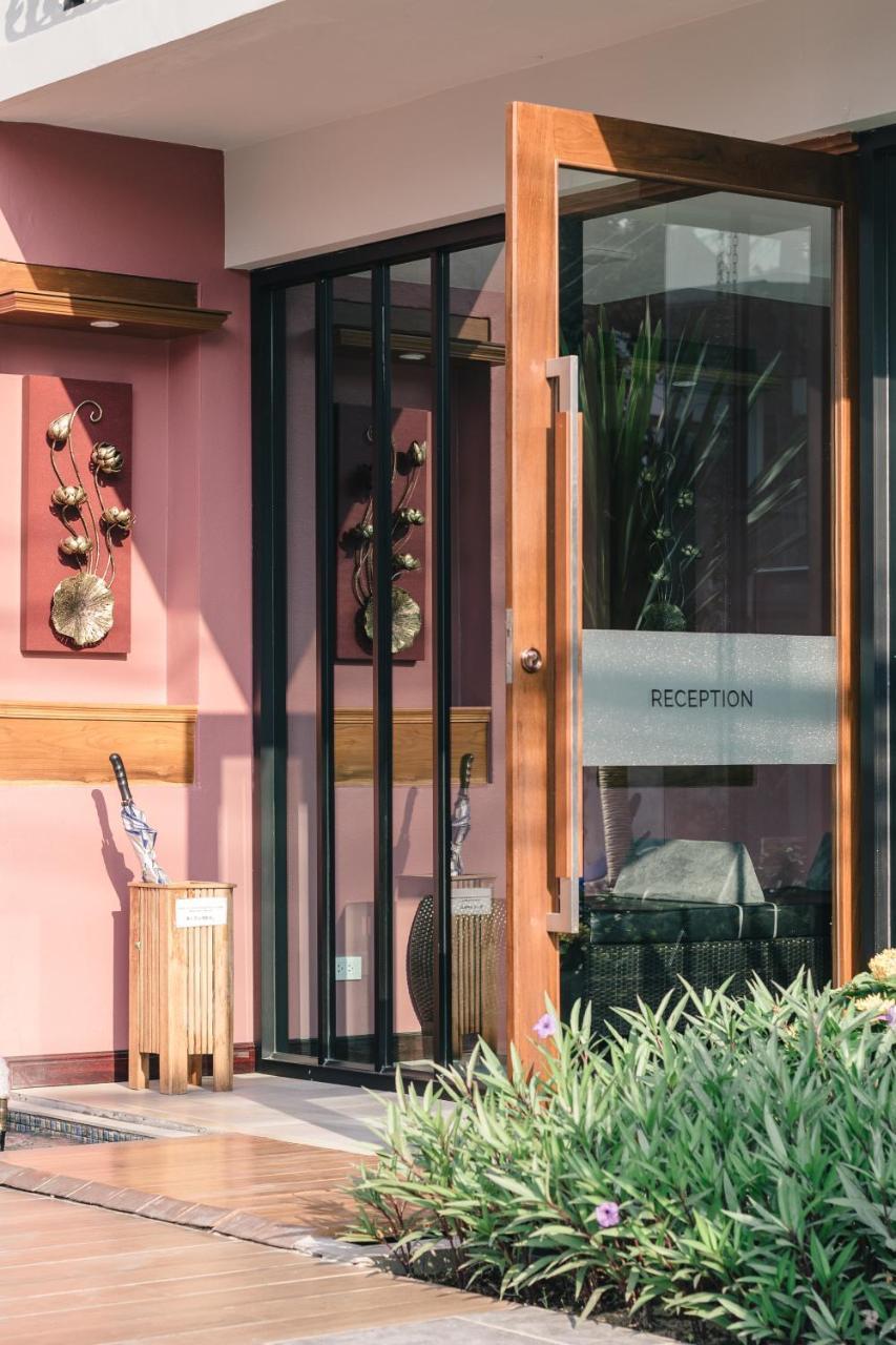 Hotel Cozytel Chiangmai Chiang Mai Esterno foto