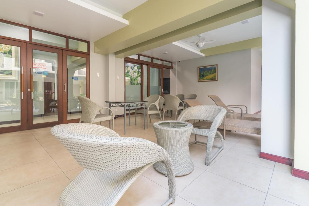 Hotel Cozytel Chiangmai Chiang Mai Esterno foto